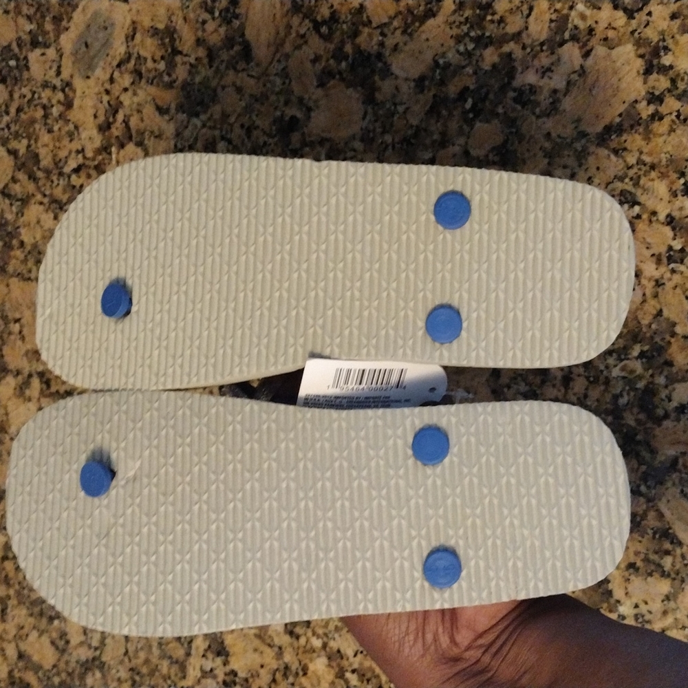 Fun flip flops - Picture 2 of 6